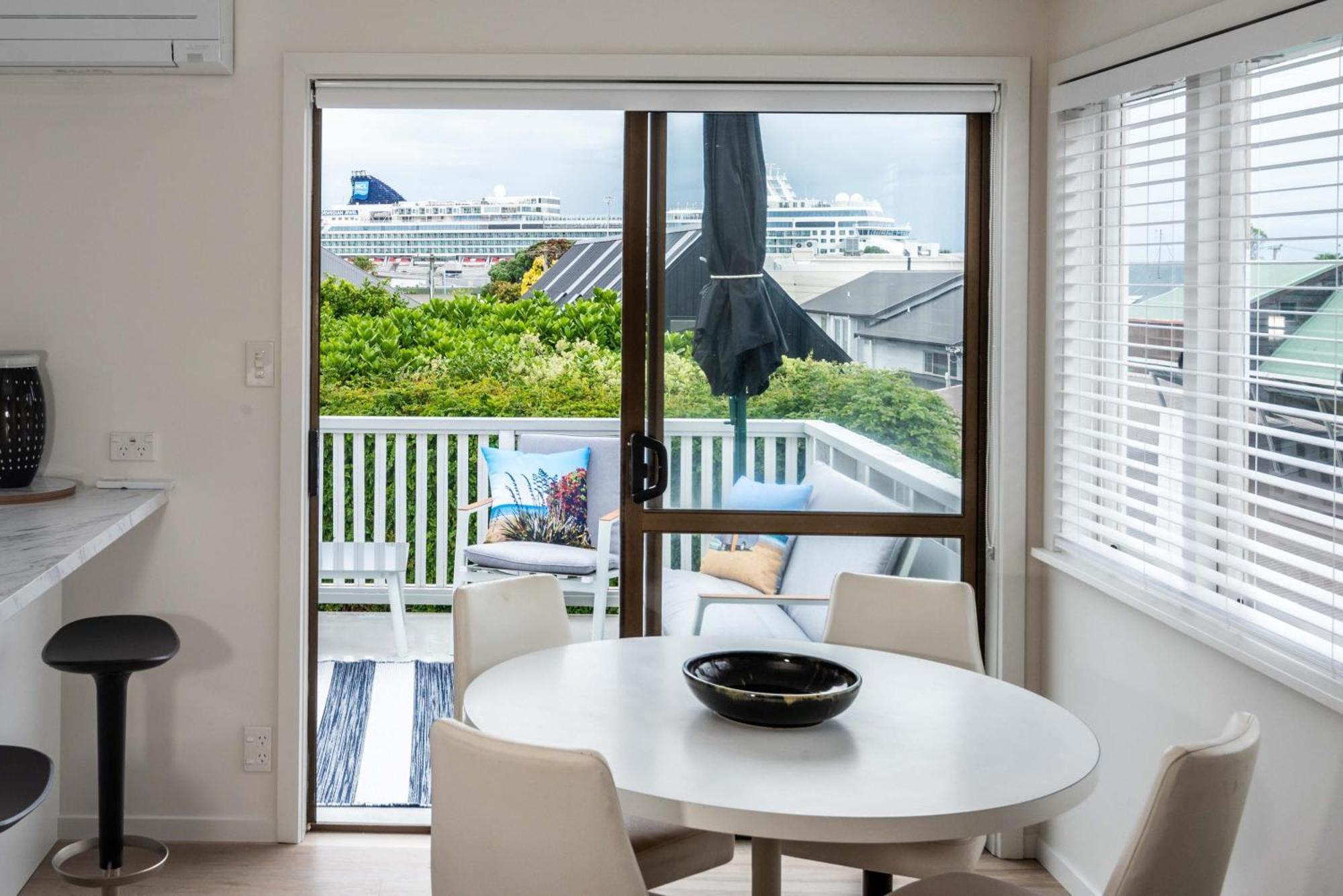 Awesome Beach House On Oceanview Road Mount Maunganui Exterior foto